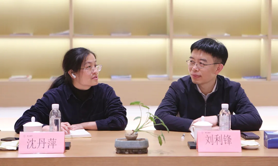 2.webp.jpg 2.webp.jpg